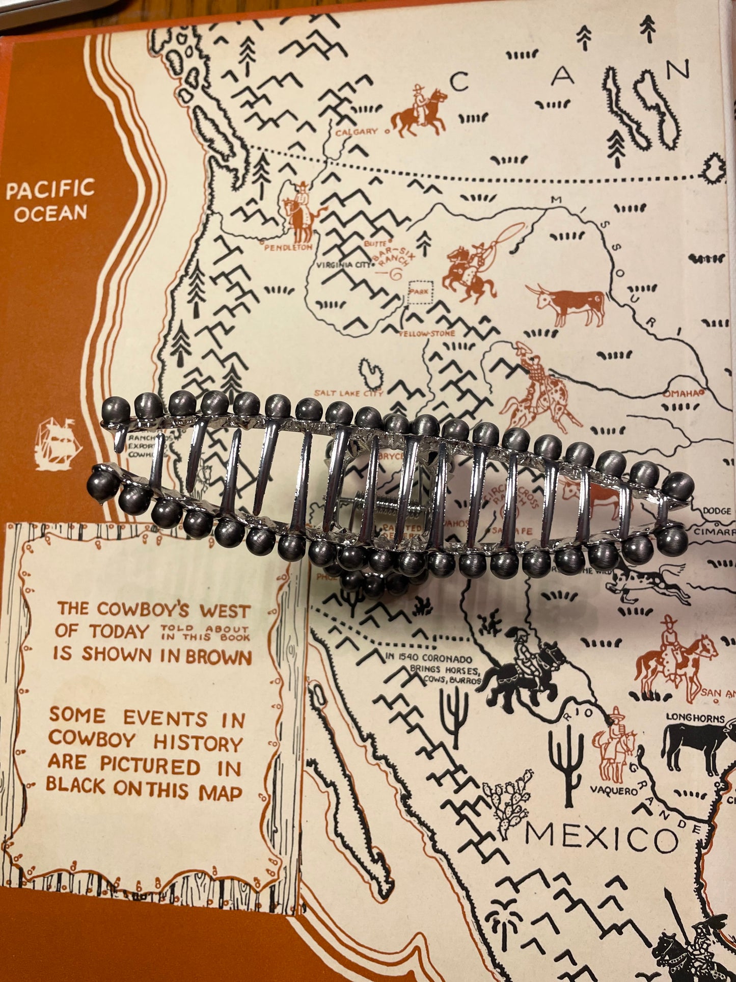Faux Pearls Silver Claw Clip